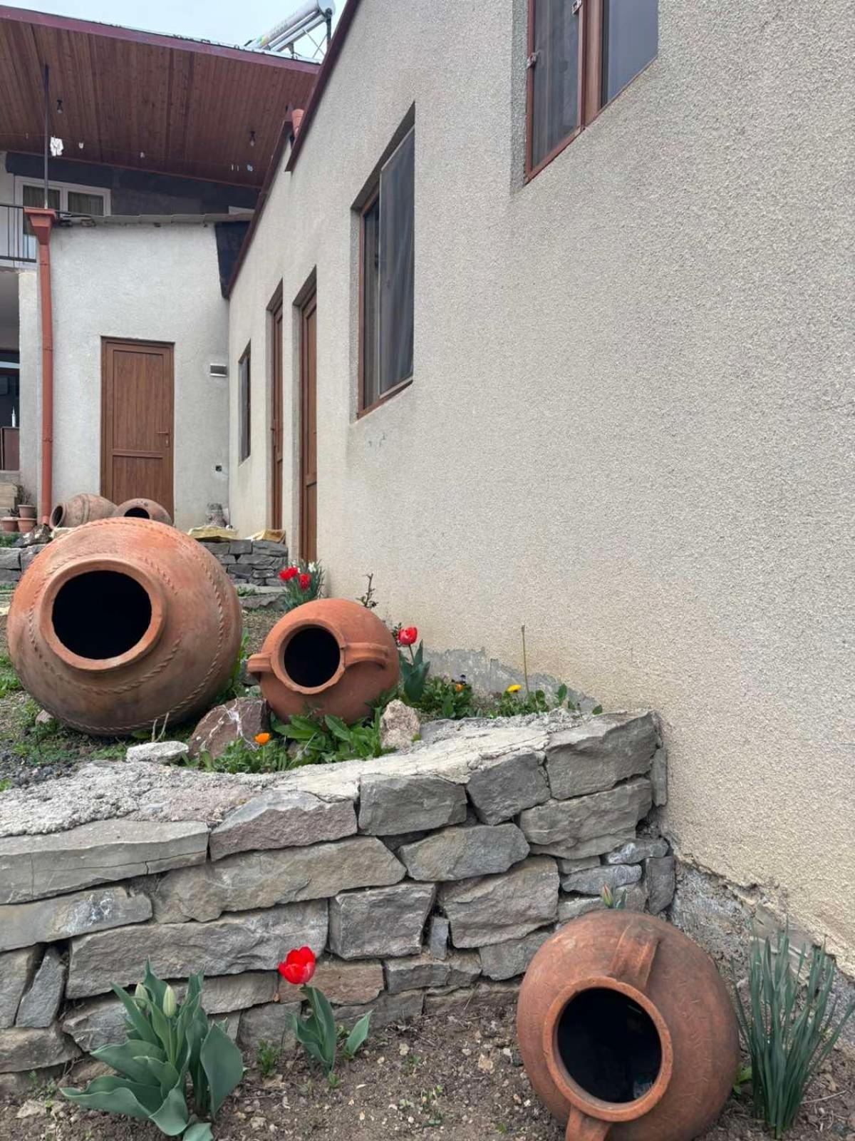 Saro B&B And Safari Tours Tatev Eksteriør billede