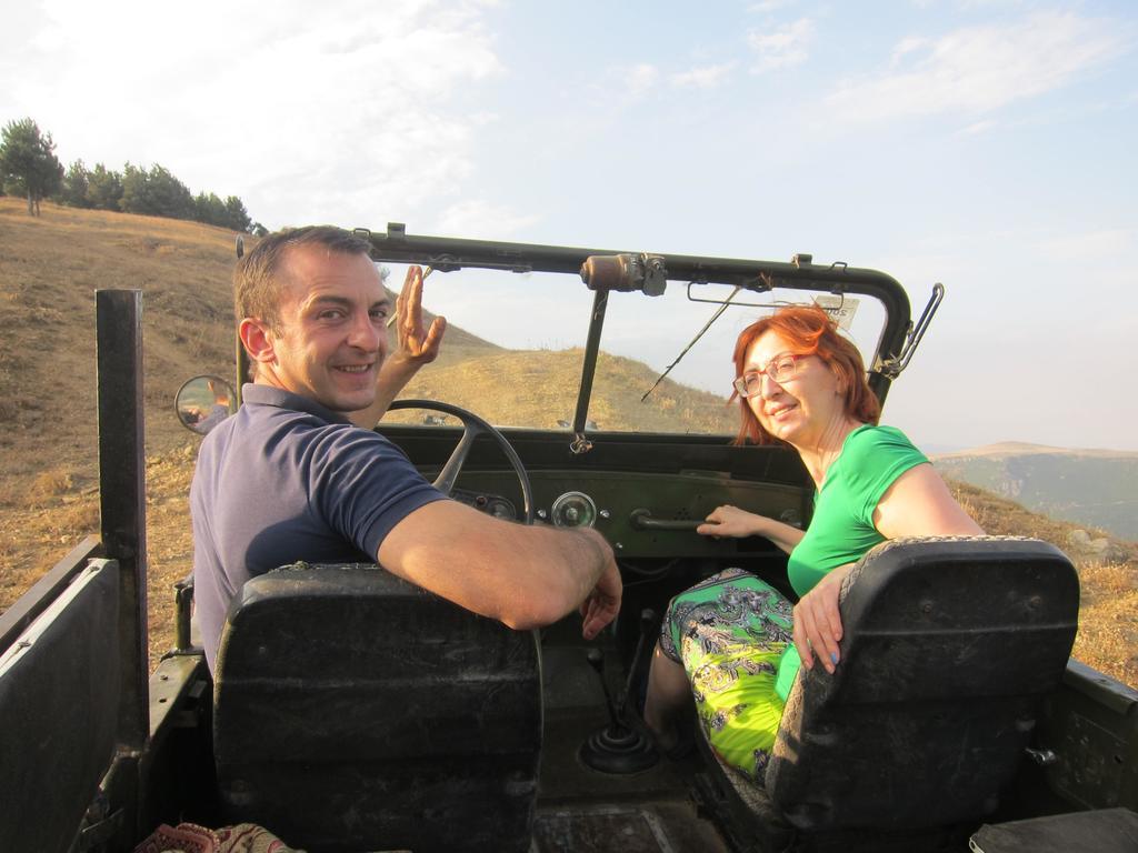 Saro B&B And Safari Tours Tatev Eksteriør billede