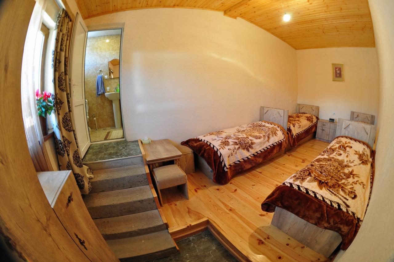 Saro B&B And Safari Tours Tatev Eksteriør billede