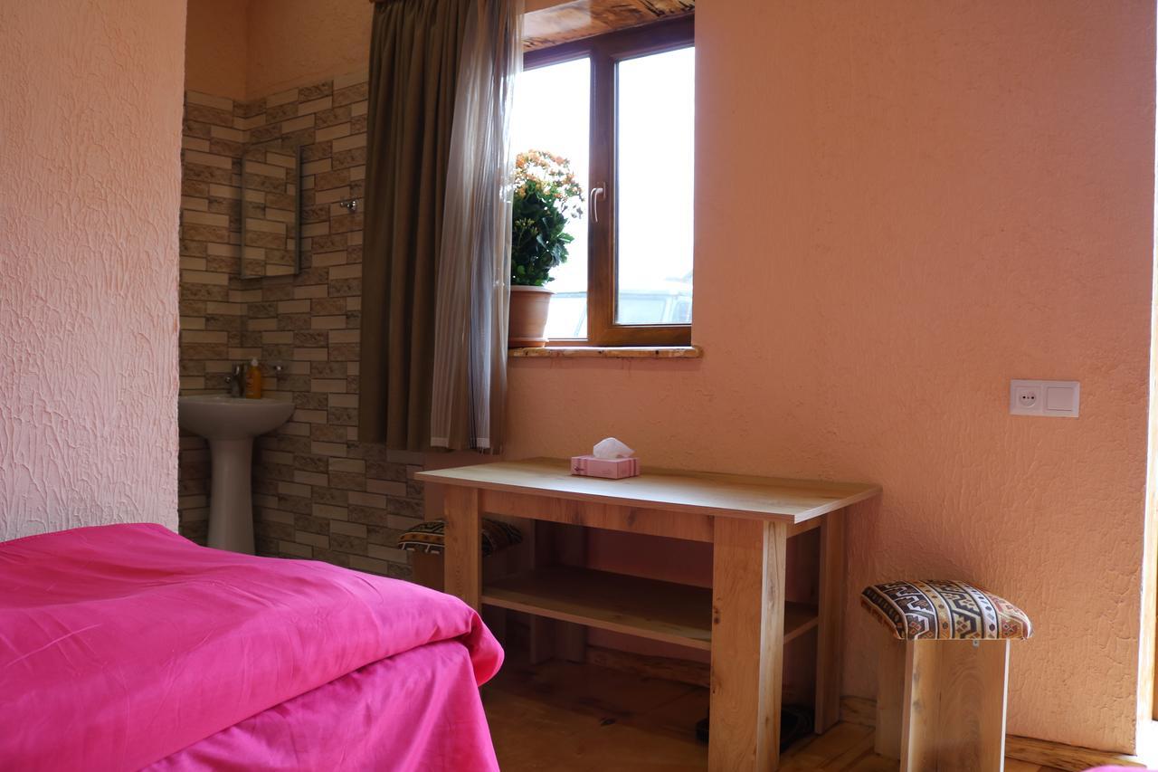 Saro B&B And Safari Tours Tatev Eksteriør billede