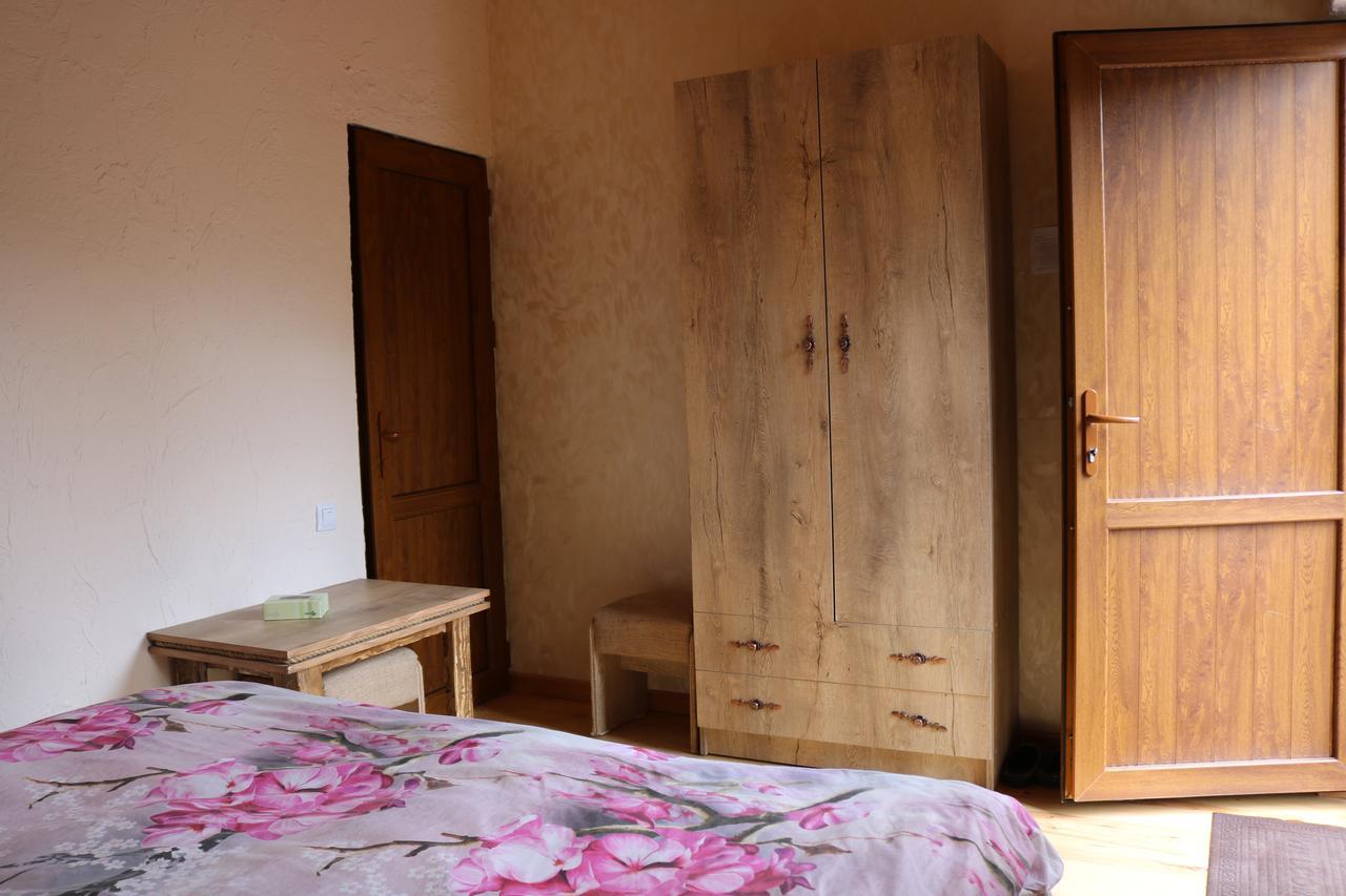 Saro B&B And Safari Tours Tatev Eksteriør billede
